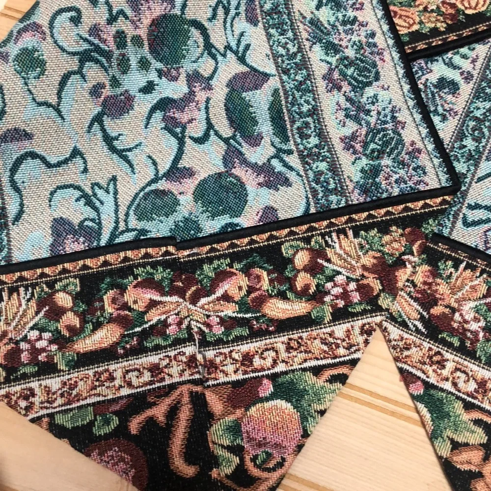 Vintage Black Grapes Fruit Scroll Tapestry Table Runner With Tassels